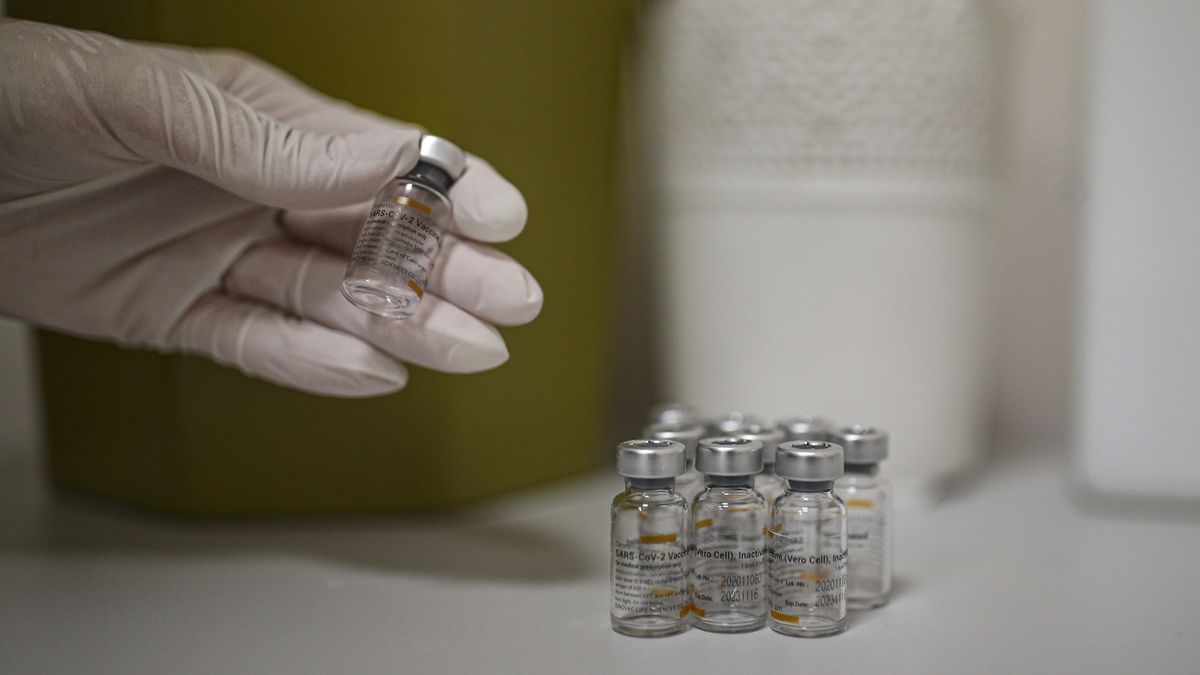 Lidé po očkování od března zřejmě nebudou muset do karantény